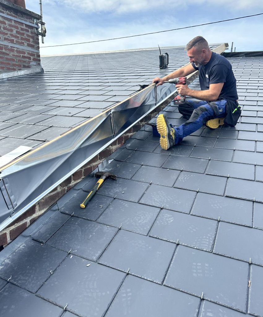 PHOTO UN SAVOIR FAIRE RECONNU EN COUVERTURE ET ISOLATION 2 (2)